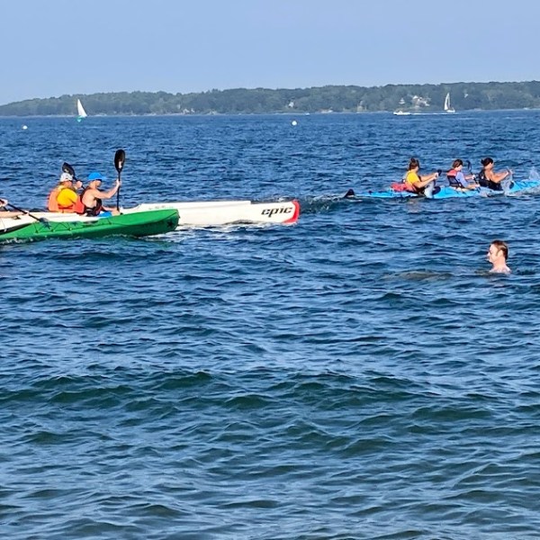 Paddlers beginning to separate as a race gets more intense